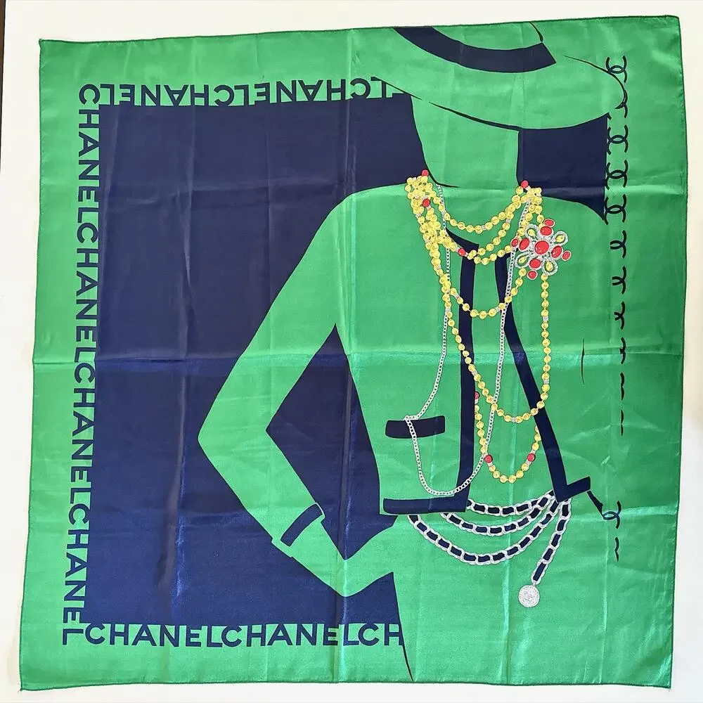 VINTAGE CHANEL SILHOUETTE PORTRAIT SCARF GREEN NAVY